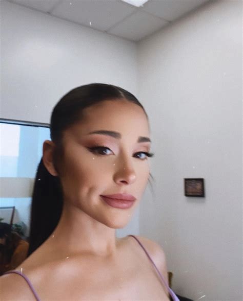 ariana grande reddit